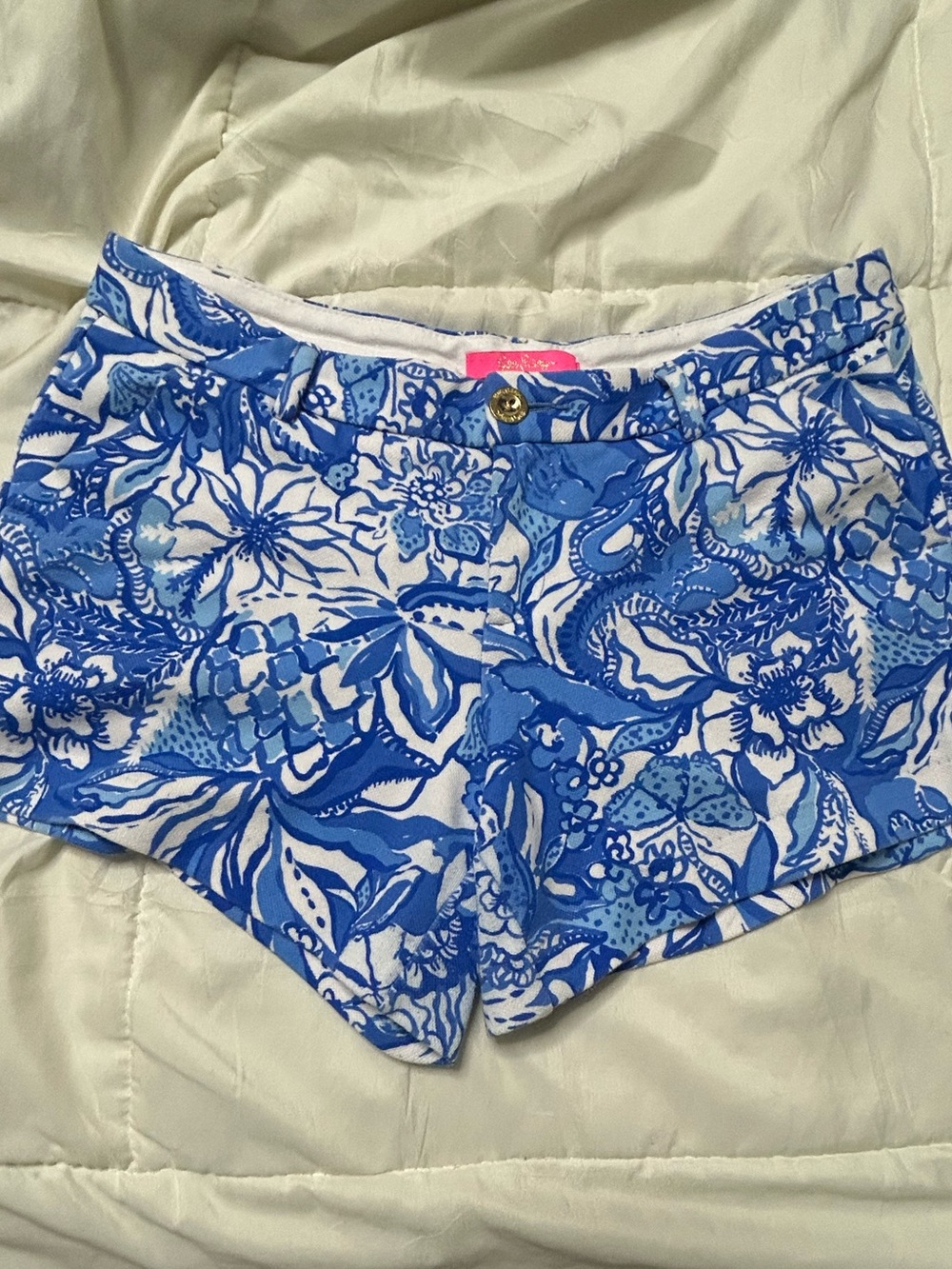 Lilly Pulitzer Callahan Knit Shorts in size 8. The pink label,